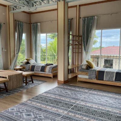 Deluxe Pool & Lake View (R16)