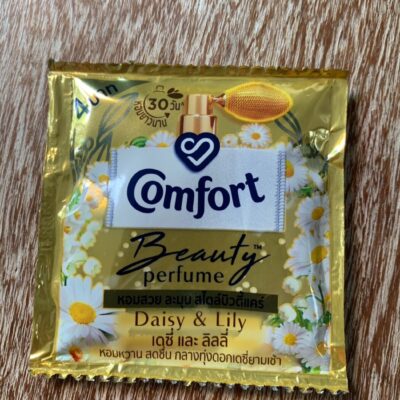 comfort Daisy & Lily 17ml /น้ำยาปรับผ้านุ่มกลิ่นดอกเดซี่และลิลลี่ 17มล